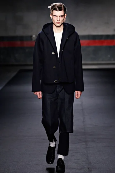 Look 12